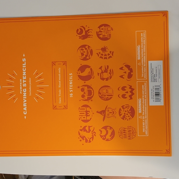 LOT OF 3 Hyde and Eek Boutique, 16 Pumpkin Carving Stencils + 1 Poker Tool. New - Picture 2 of 4